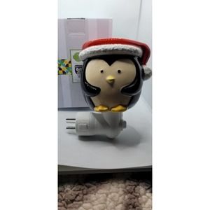 Scentsy Baby Tux Penguin Santa Hat Plug In Mini Warmer Christmas '23 New In Box